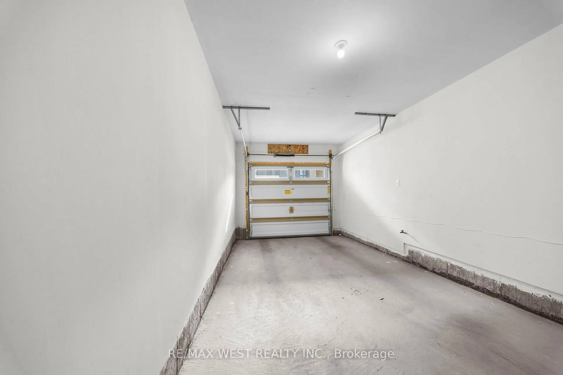 Photo 34 of 71 Holyrood Crescent, Vaughan, Kleinburg — HOMEH