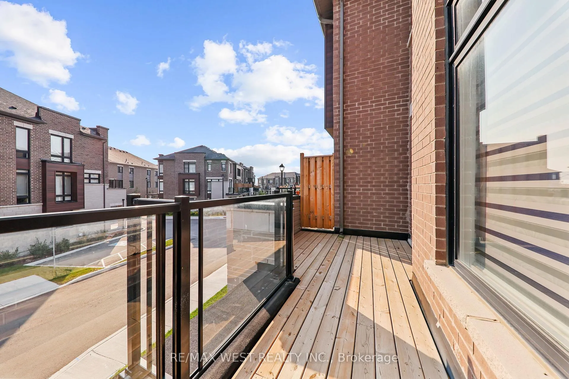 Photo 36 of 71 Holyrood Crescent, Vaughan, Kleinburg — HOMEH
