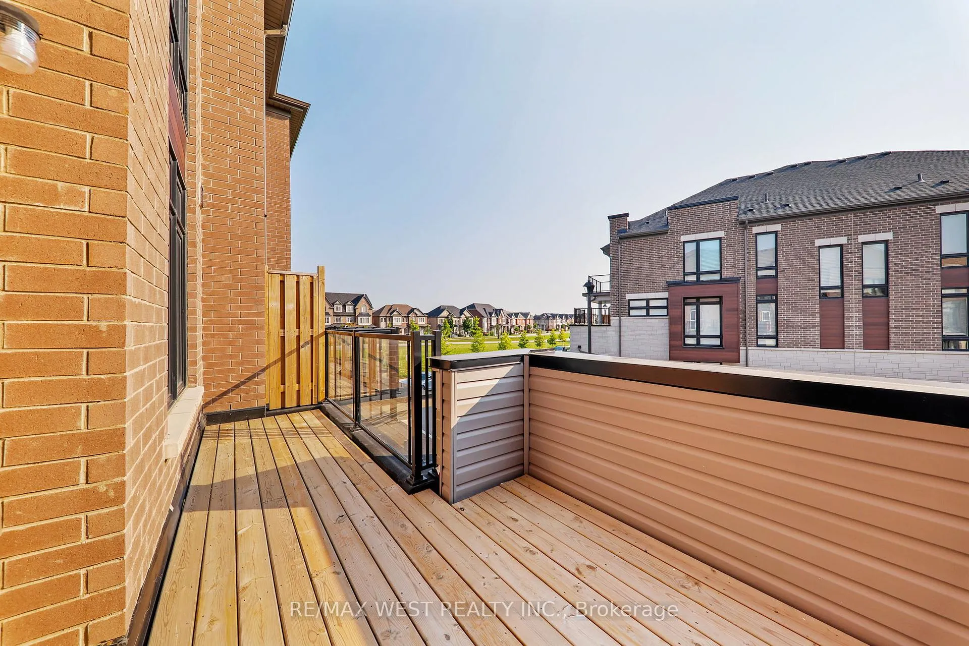 Photo 38 of 71 Holyrood Crescent, Vaughan, Kleinburg — HOMEH