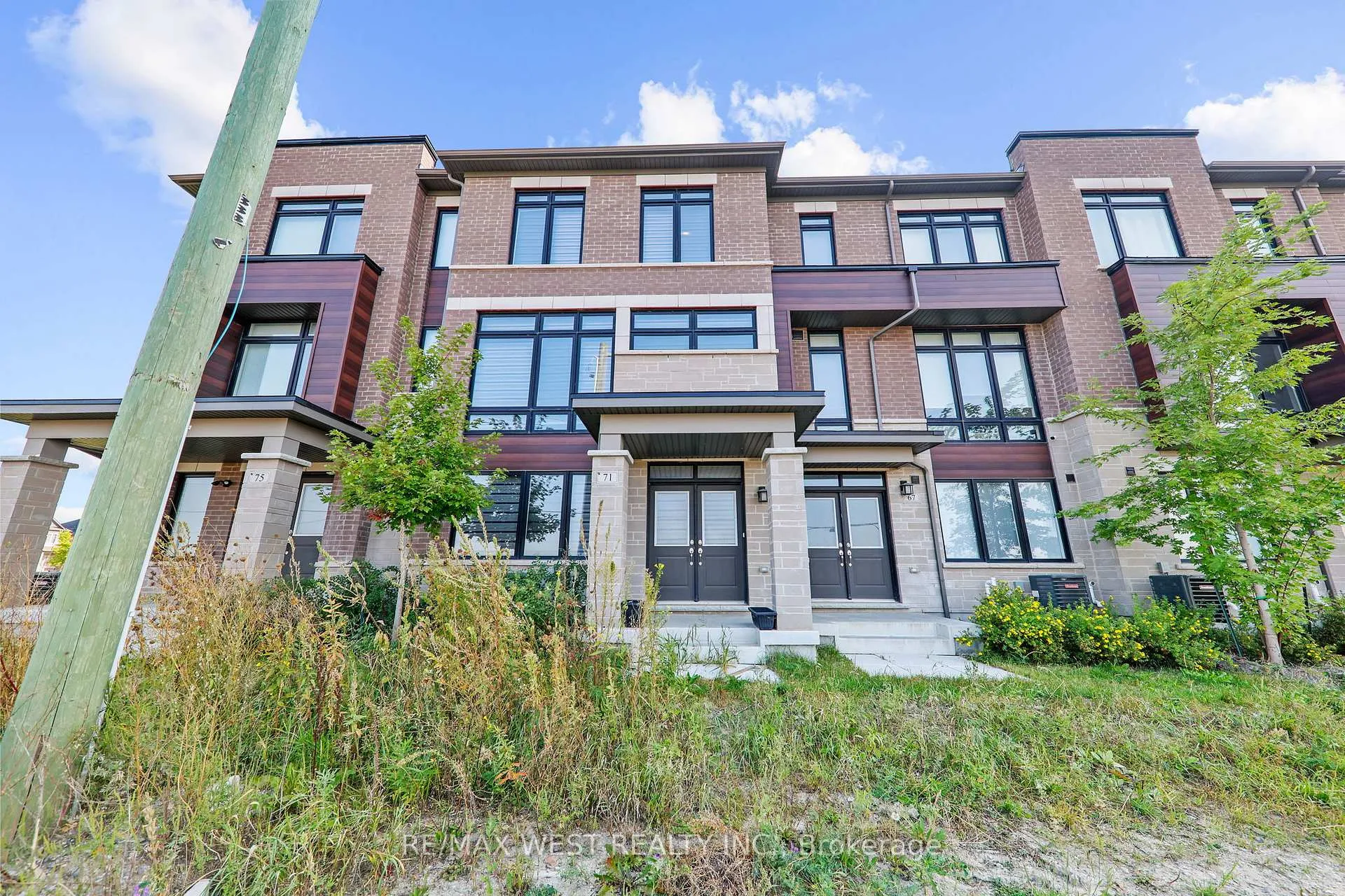 Photo 39 of 71 Holyrood Crescent, Vaughan, Kleinburg — HOMEH