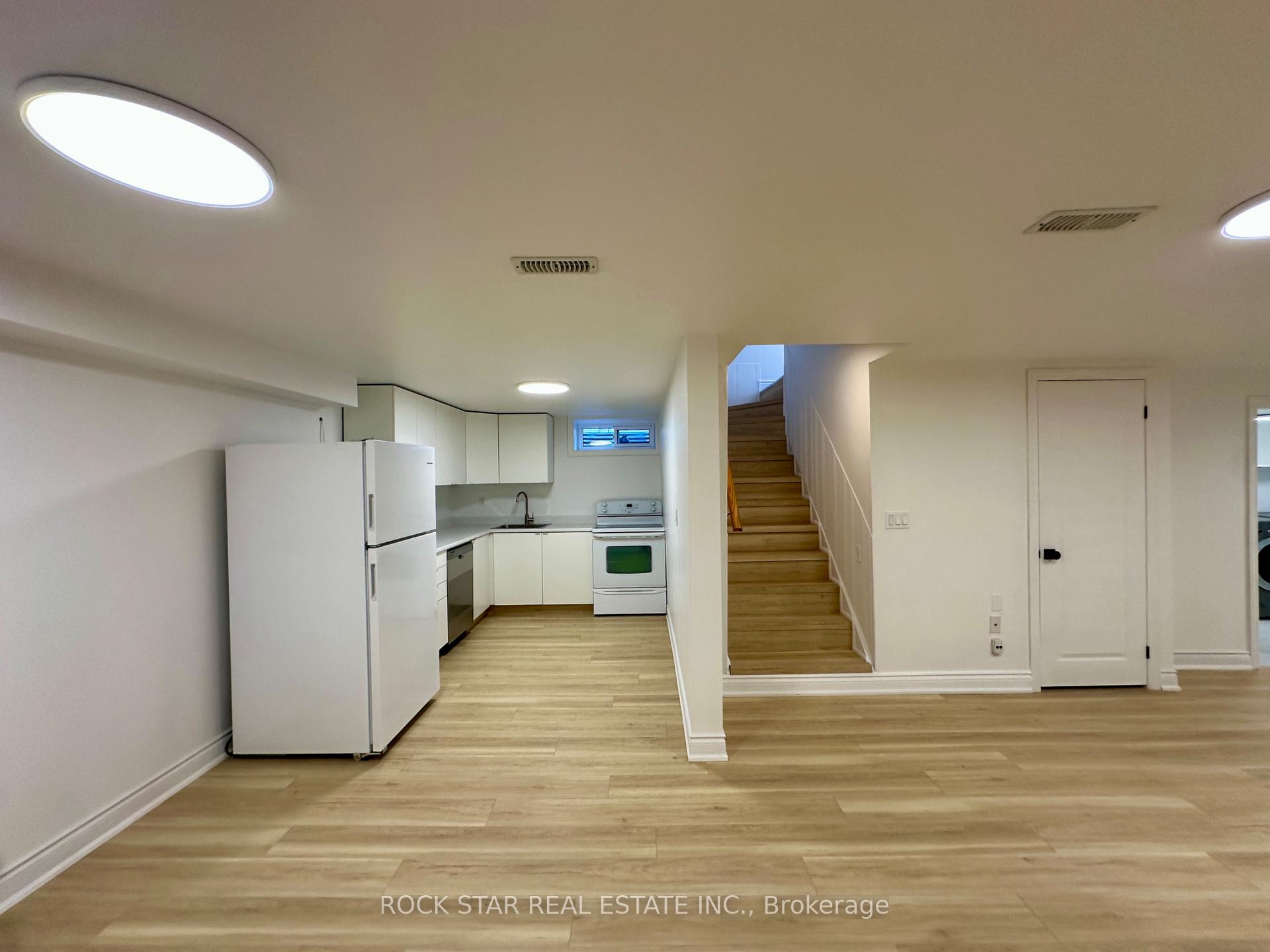 Photo 10 of 631 Maclaren (LOWER) Drive, Burlington, Roseland — HOMEH