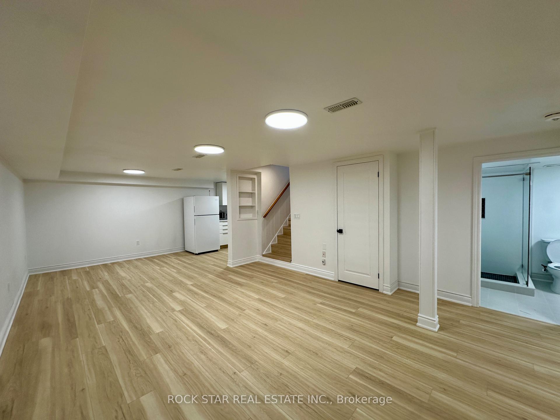 Photo 14 of 631 Maclaren (LOWER) Drive, Burlington, Roseland — HOMEH