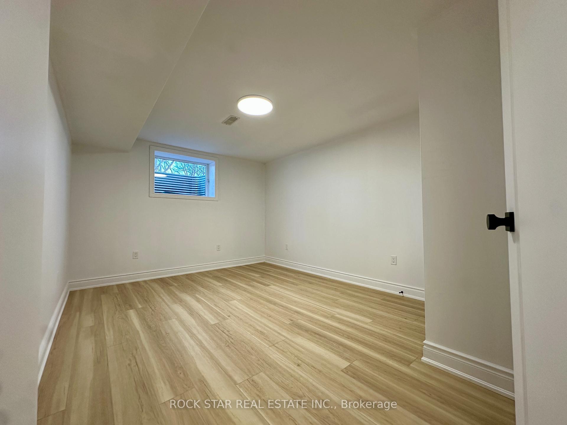 Photo 22 of 631 Maclaren (LOWER) Drive, Burlington, Roseland — HOMEH