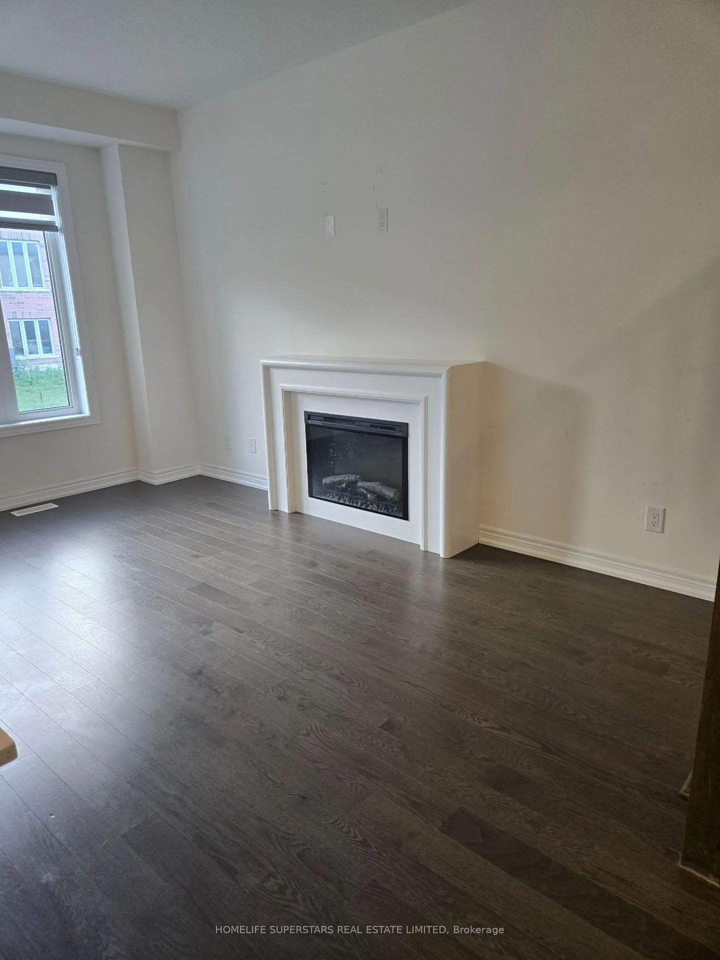Photo 6 of 28 Roywood Street, Kitchener — HOMEH