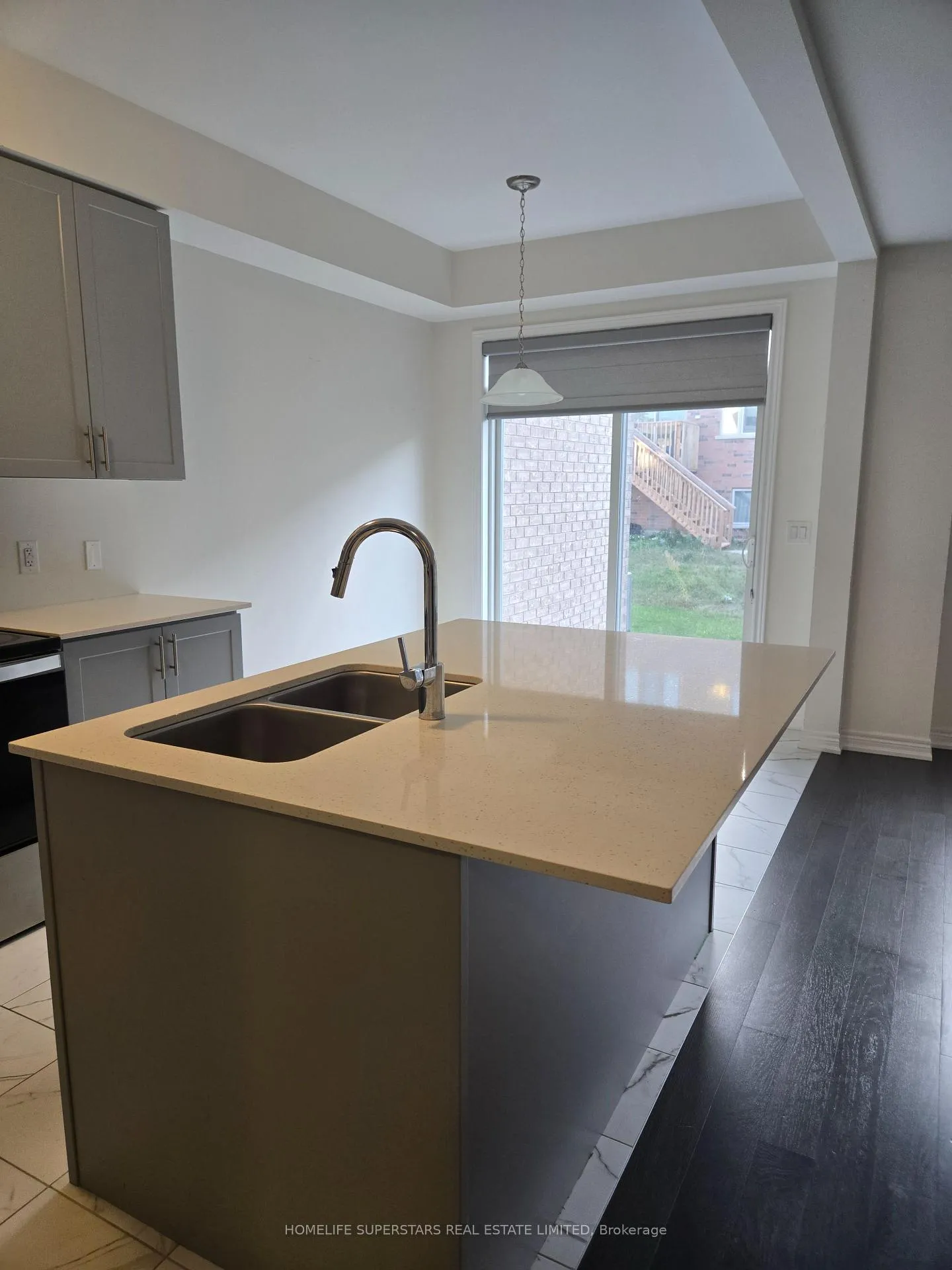 Photo 8 of 28 Roywood Street, Kitchener — HOMEH