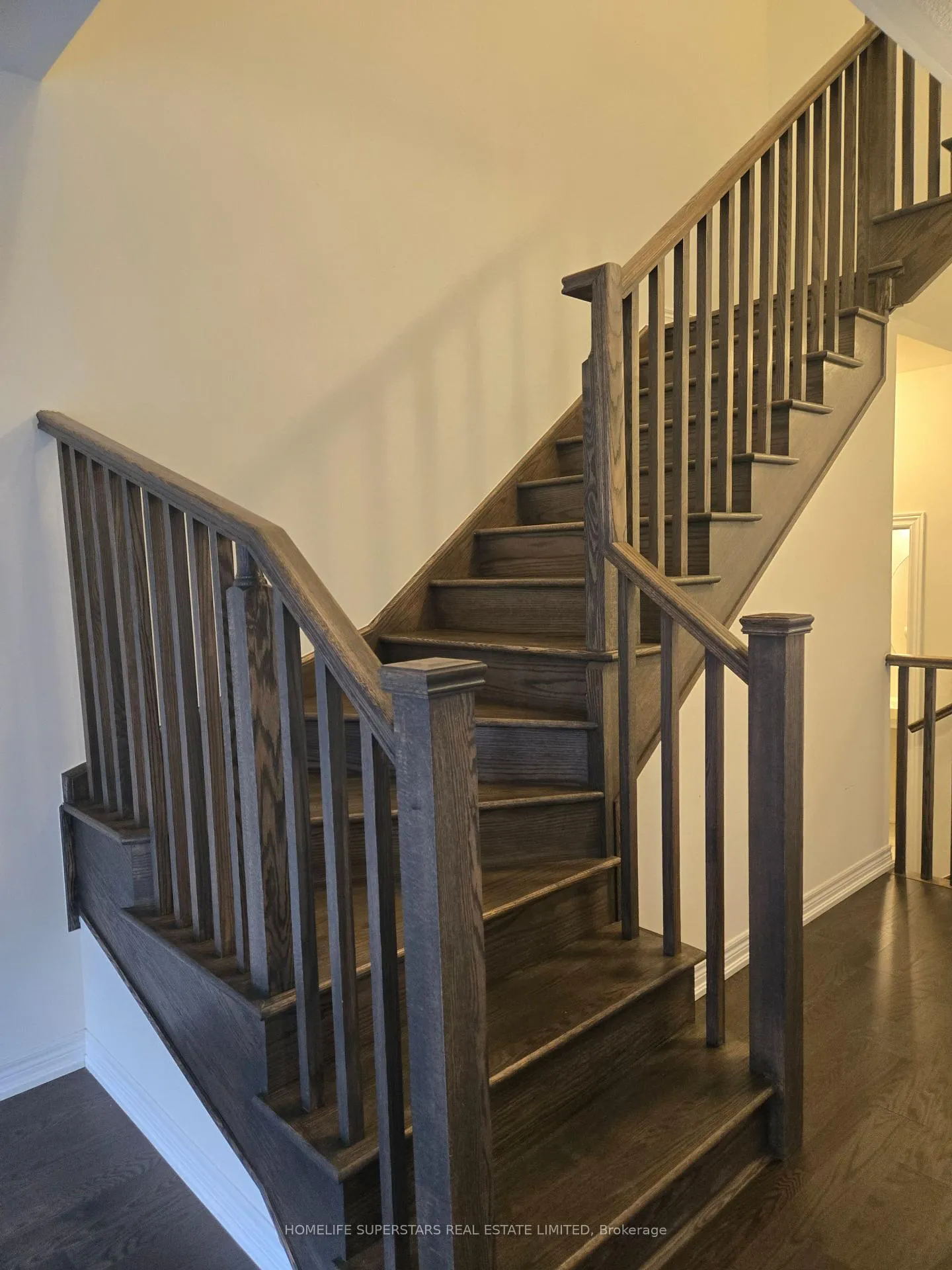 Photo 11 of 28 Roywood Street, Kitchener — HOMEH