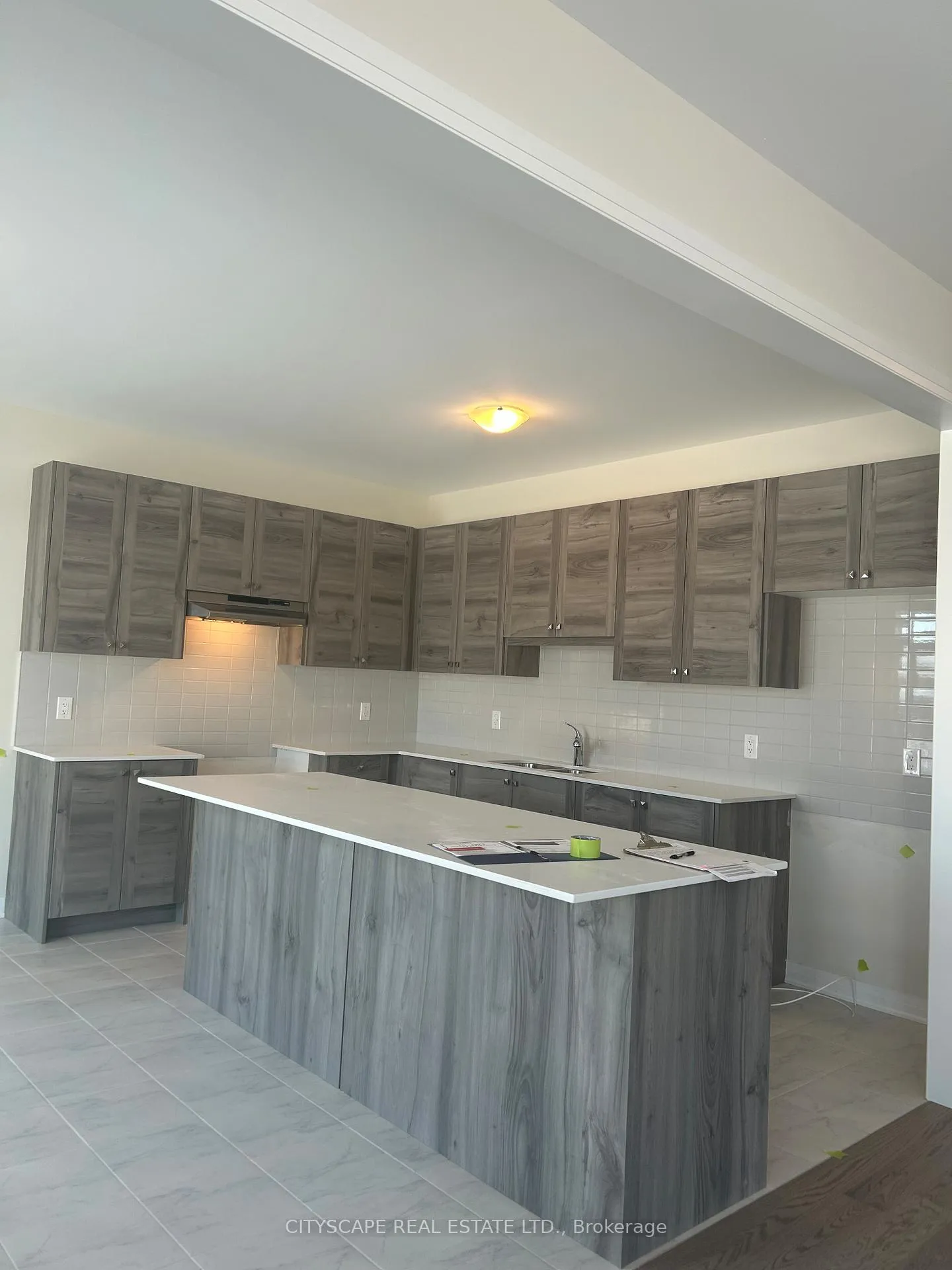 Photo 1 of 1064 Dent Terrace, Milton, Bowes — HOMEH