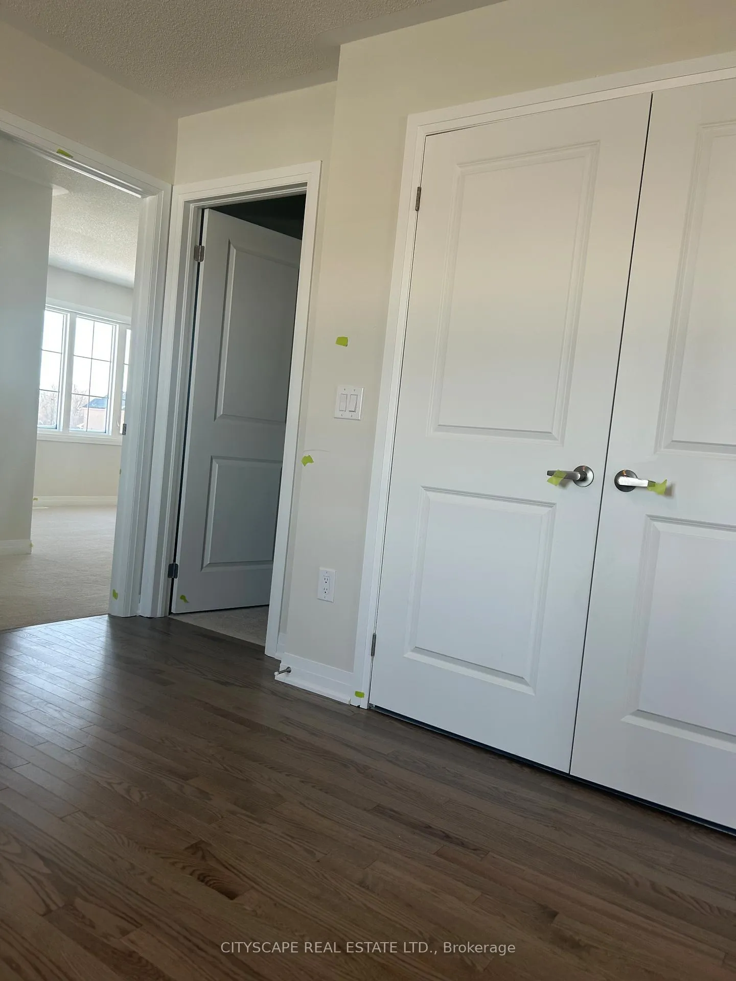 Photo 8 of 1064 Dent Terrace, Milton, Bowes — HOMEH