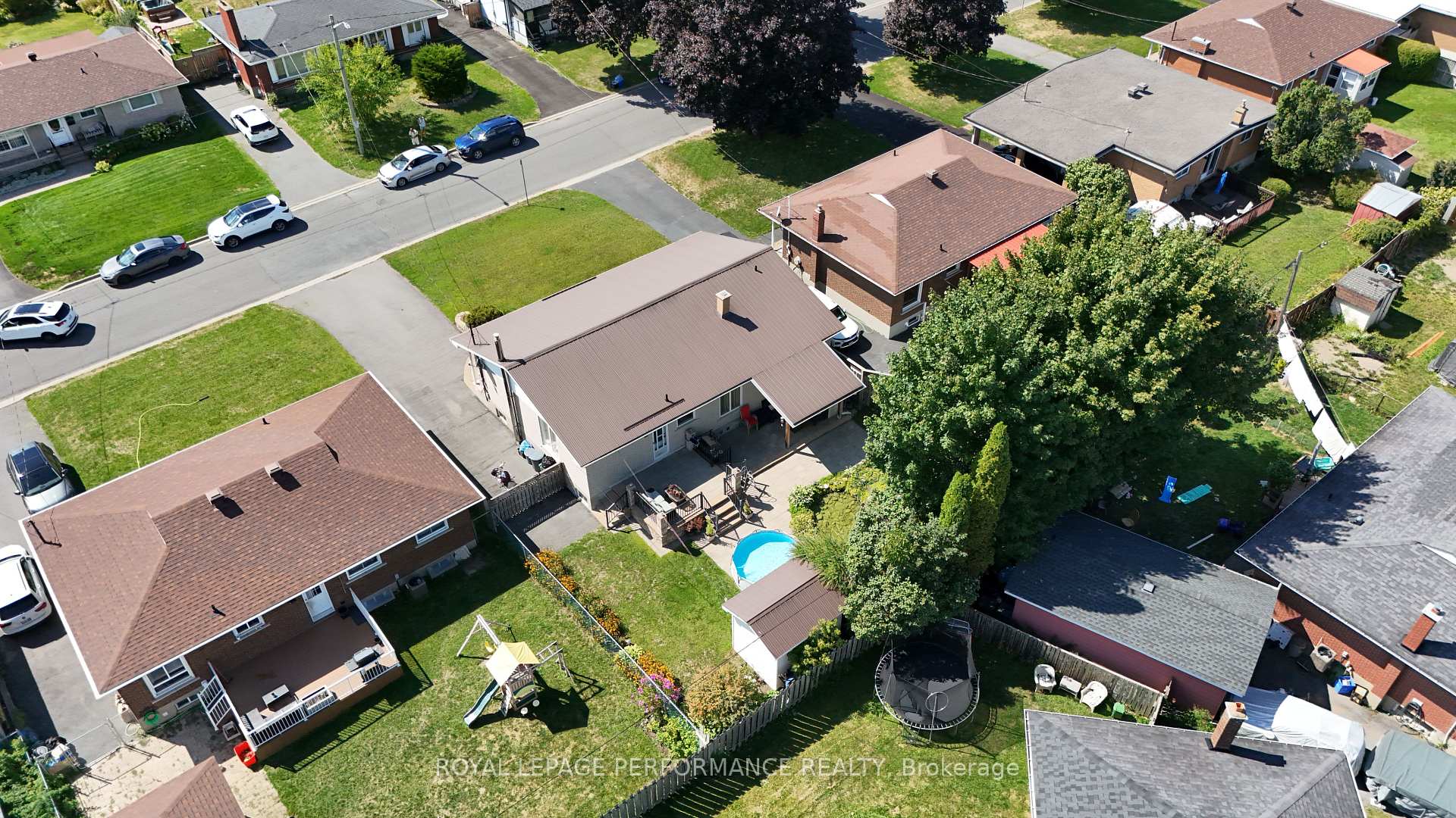 Photo 5 of 808 Carleton Street, Cornwall — HOMEH