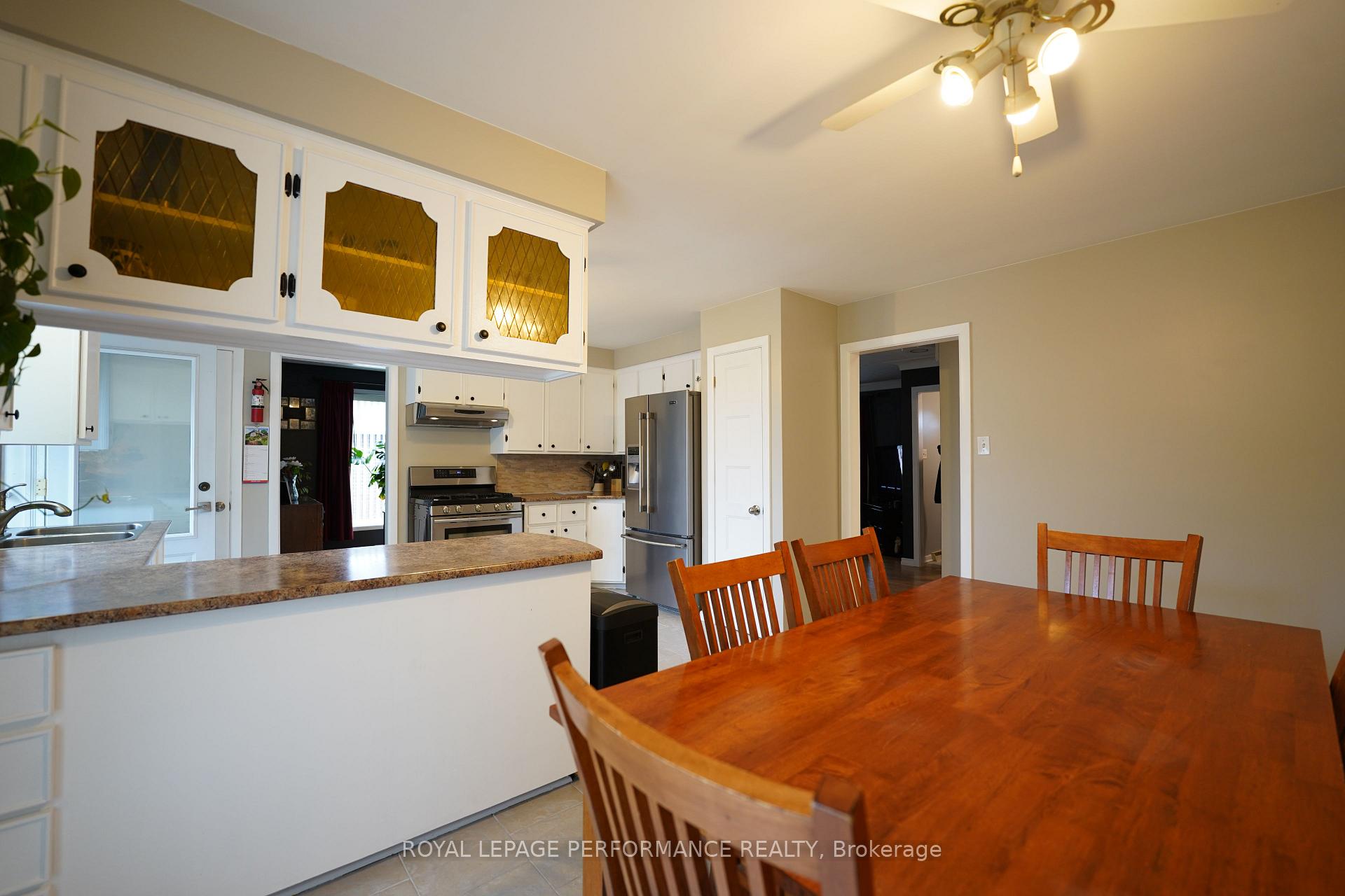 Photo 12 of 808 Carleton Street, Cornwall — HOMEH