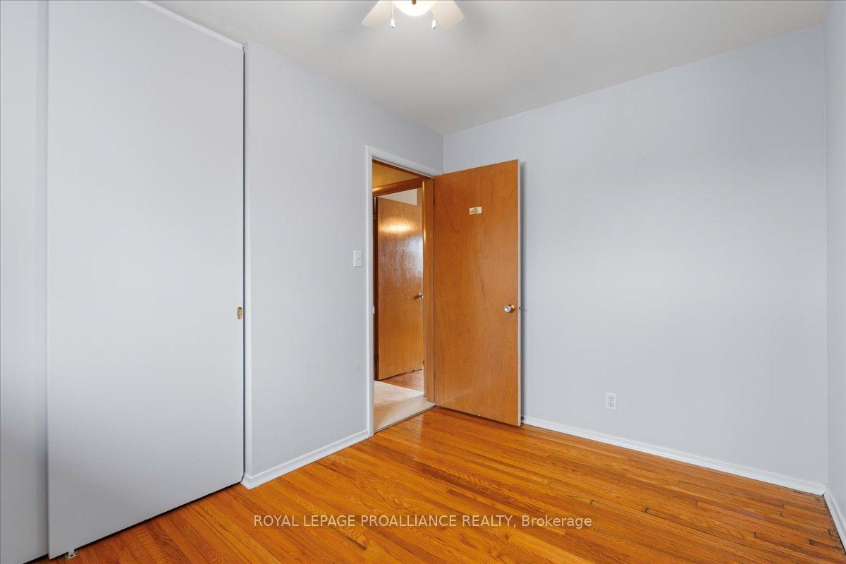 Photo 23 of 15 Glenarden Crescent, Belleville, Belleville Ward — HOMEH