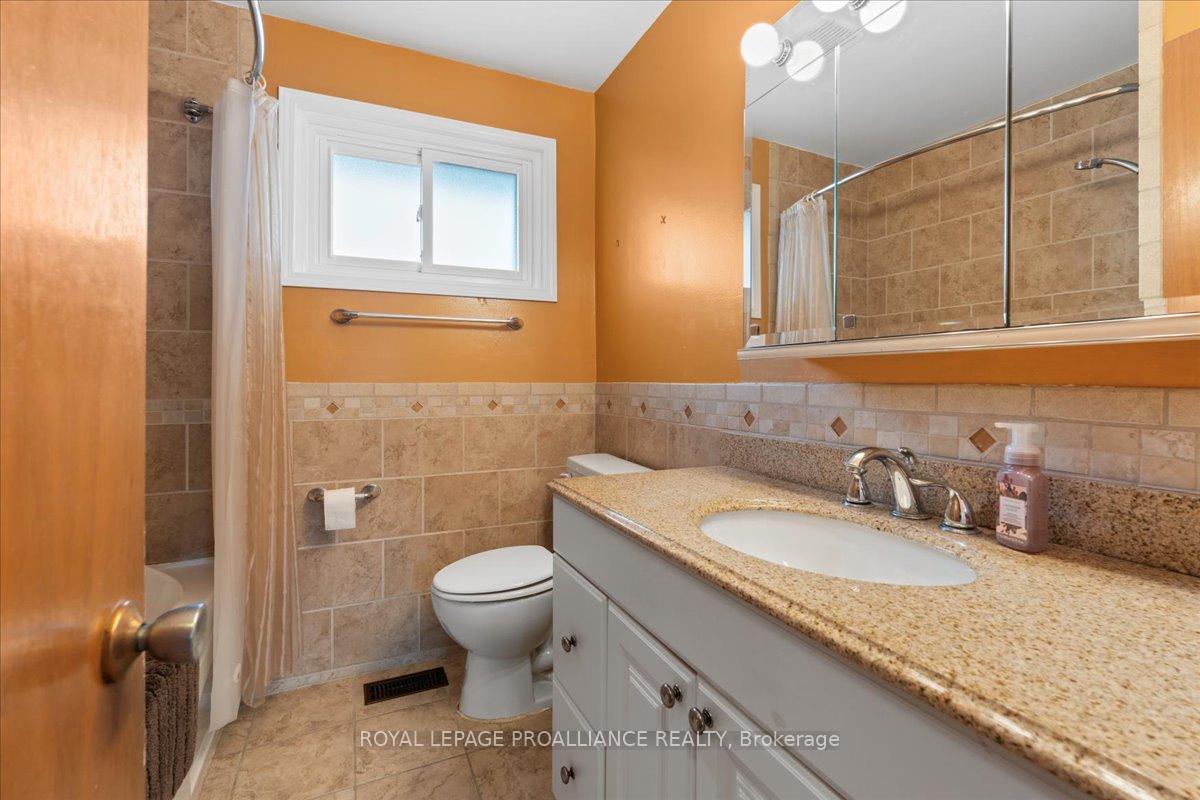 Photo 27 of 15 Glenarden Crescent, Belleville, Belleville Ward — HOMEH
