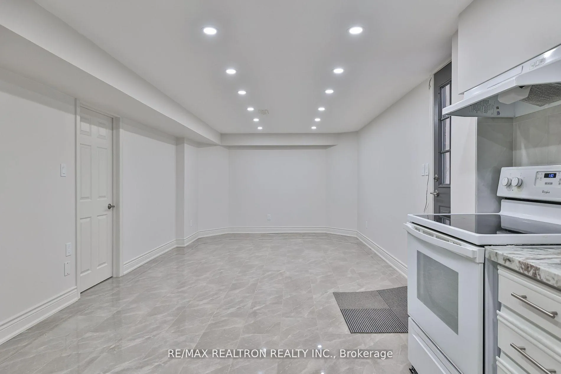 Photo 6 of 212 Barhill Road, Vaughan, Rural Vaughan — HOMEH