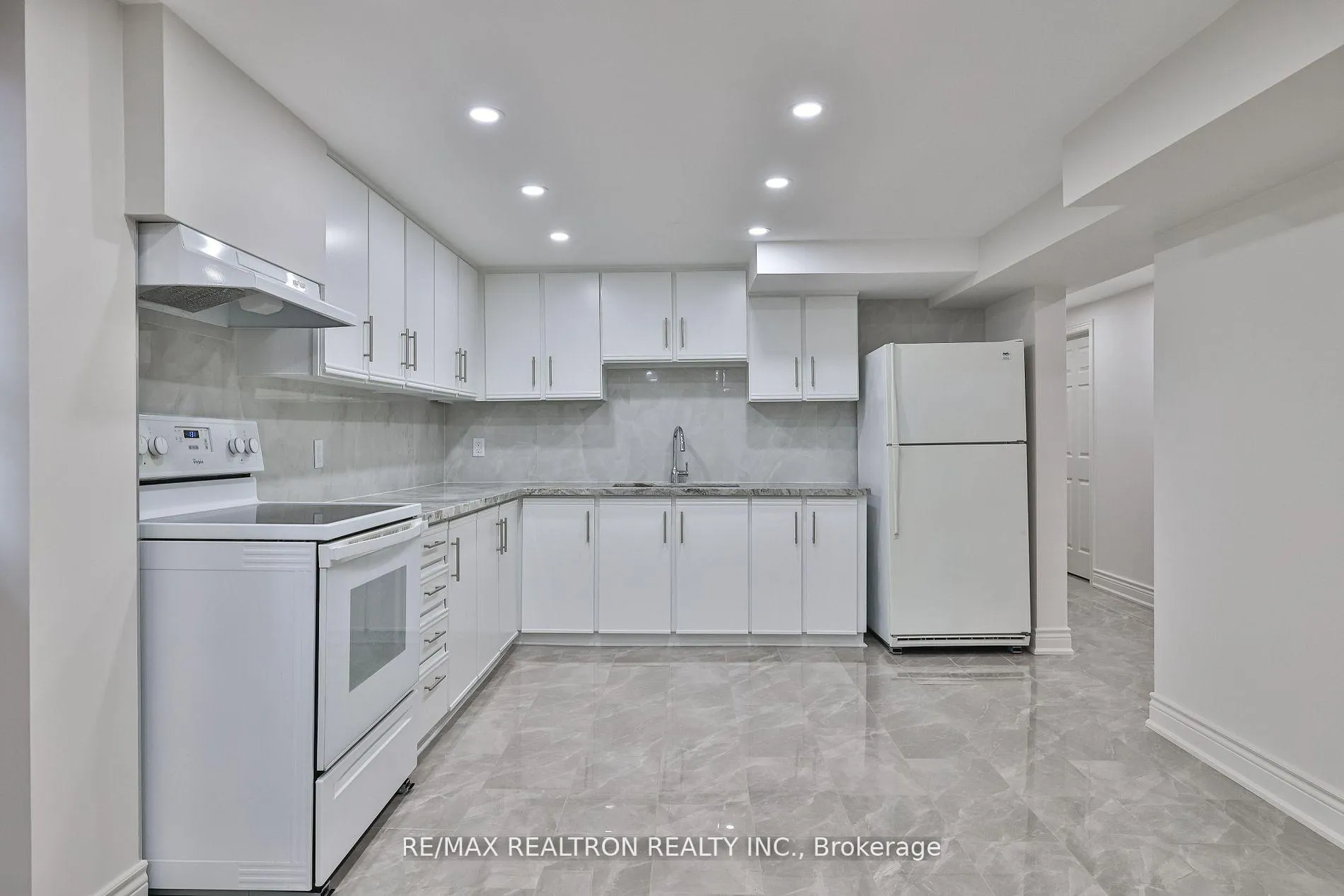 Photo 7 of 212 Barhill Road, Vaughan, Rural Vaughan — HOMEH