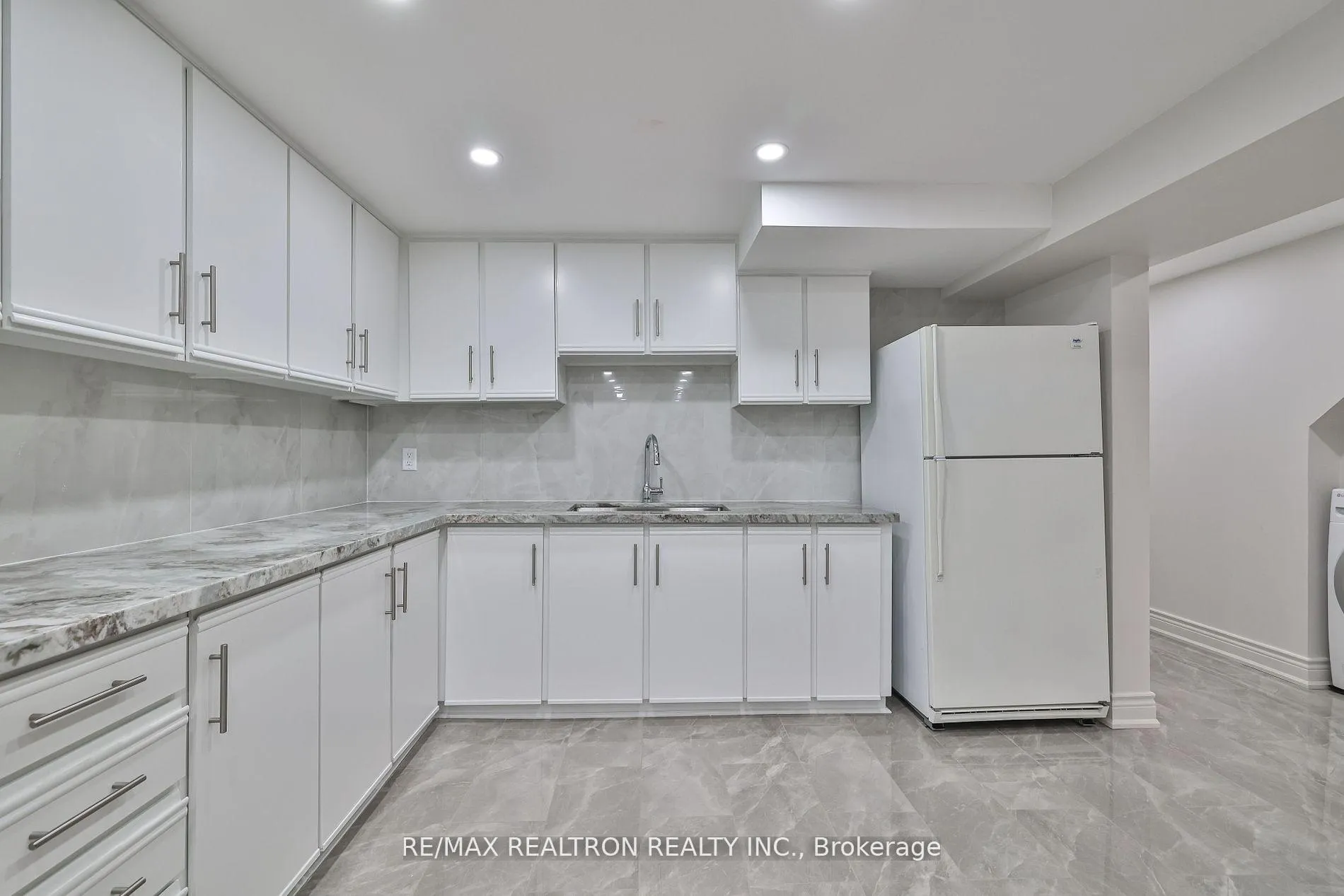Photo 11 of 212 Barhill Road, Vaughan, Rural Vaughan — HOMEH
