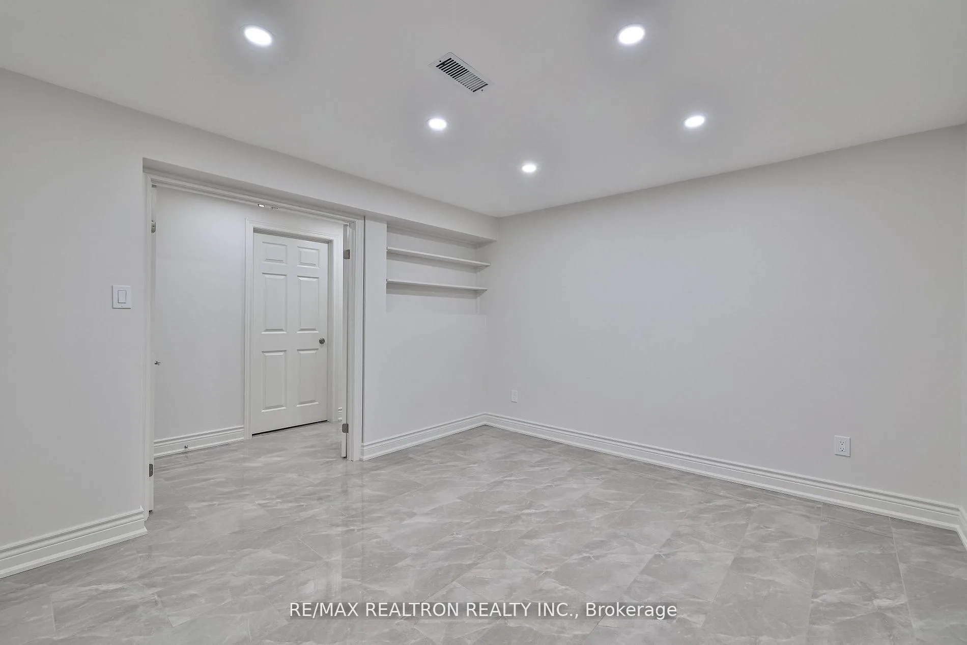 Photo 15 of 212 Barhill Road, Vaughan, Rural Vaughan — HOMEH