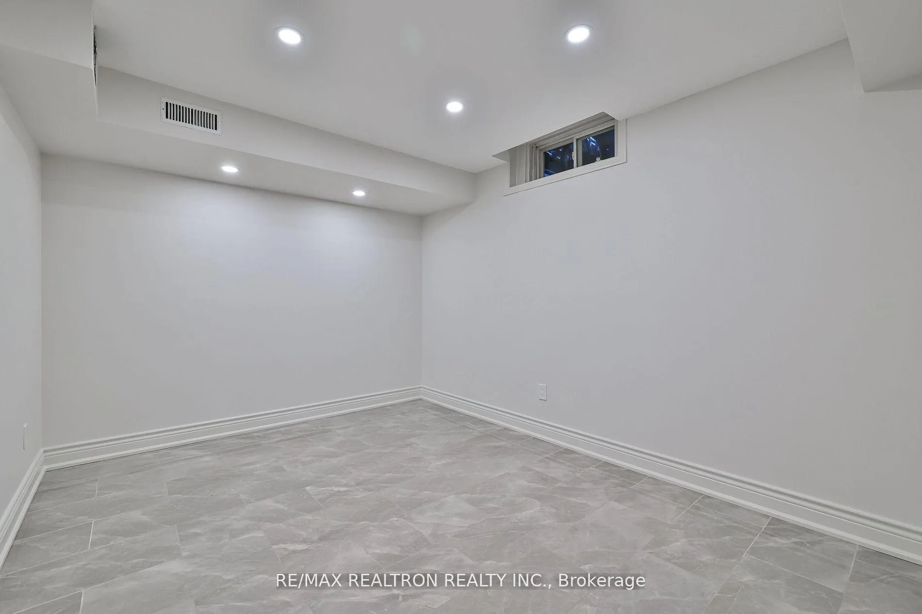 Photo 25 of 212 Barhill Road, Vaughan, Rural Vaughan — HOMEH