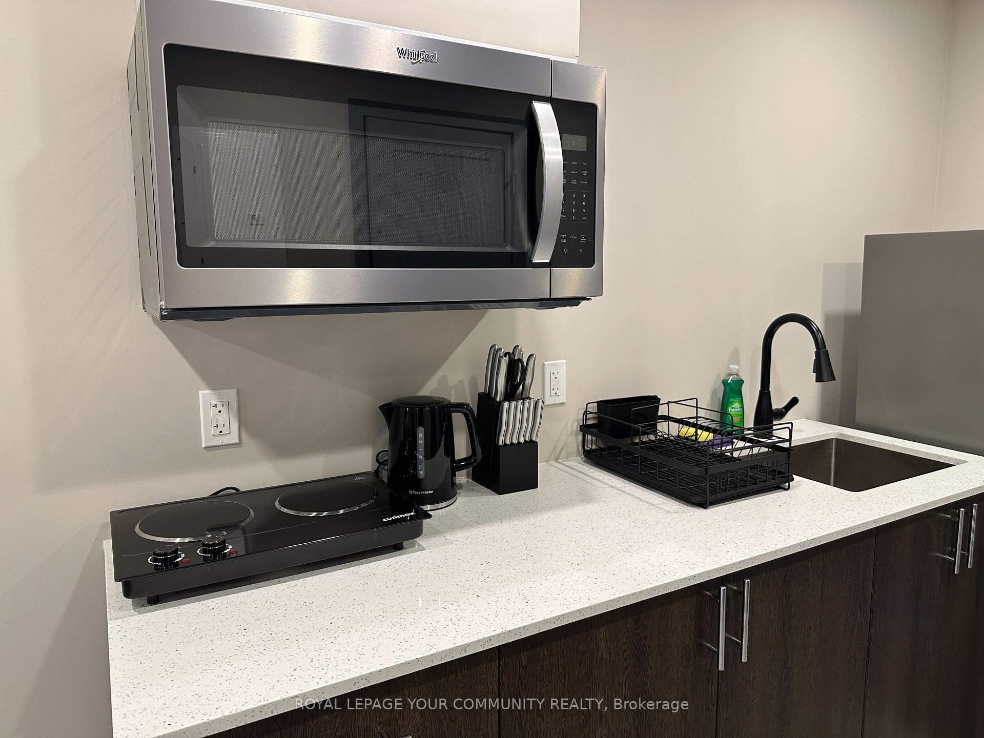 Photo 3 of Unit 201, 152 High Street, Georgina, Sutton & Jackson's Point — HOMEH