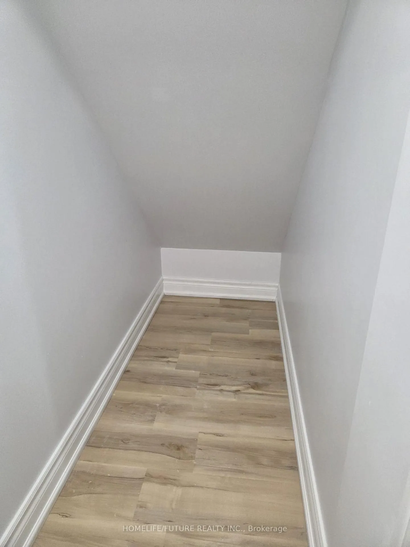 Photo 5 of Unit Bsmt, 128 Sophia Road, Markham, Middlefield — HOMEH