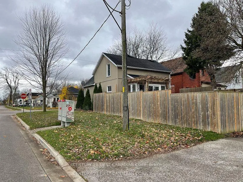 Photo 3 of 64 Edward Street, St. Thomas — HOMEH