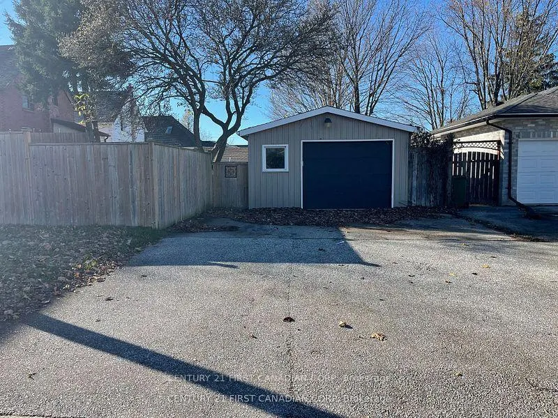 Photo 4 of 64 Edward Street, St. Thomas — HOMEH