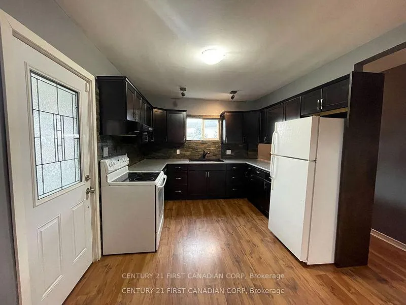 Photo 13 of 64 Edward Street, St. Thomas — HOMEH