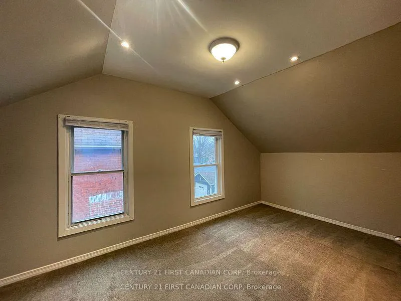 Photo 20 of 64 Edward Street, St. Thomas — HOMEH
