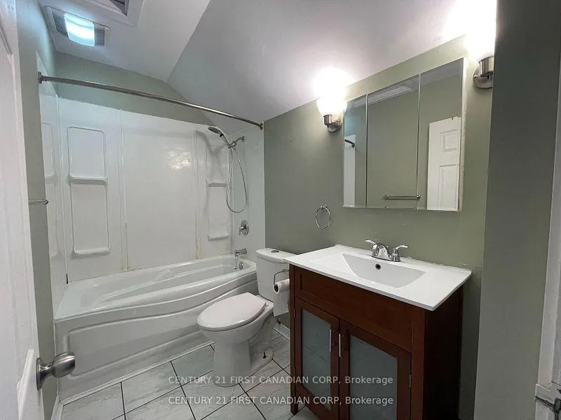 Photo 22 of 64 Edward Street, St. Thomas — HOMEH