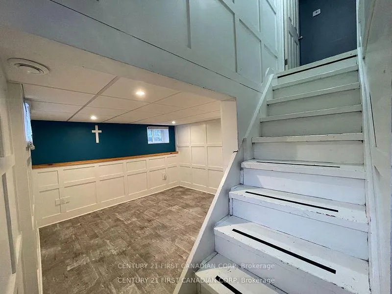 Photo 28 of 64 Edward Street, St. Thomas — HOMEH