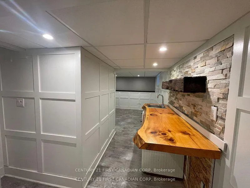 Photo 35 of 64 Edward Street, St. Thomas — HOMEH