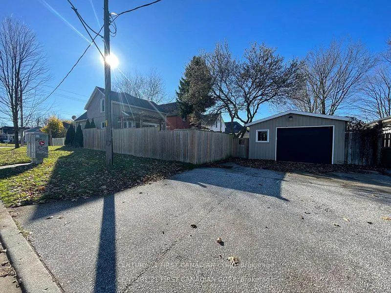 Photo 43 of 64 Edward Street, St. Thomas — HOMEH