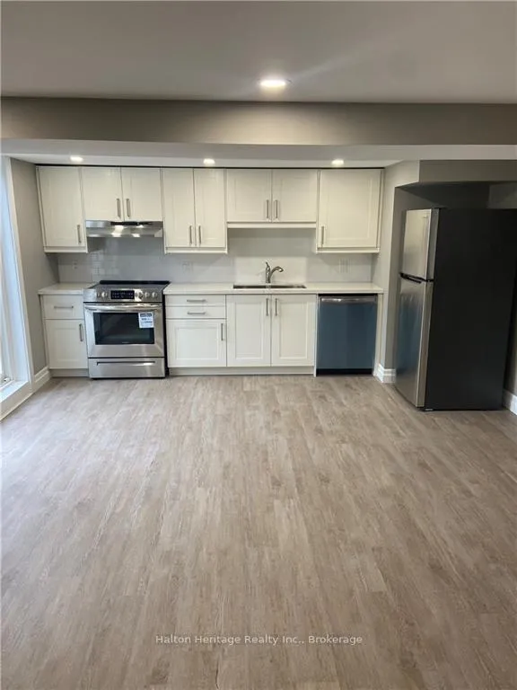Photo 1 of Unit 2, 232 Eaglewood Drive, Hamilton, Eleanor — HOMEH