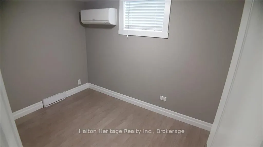 Photo 4 of Unit 2, 232 Eaglewood Drive, Hamilton, Eleanor — HOMEH