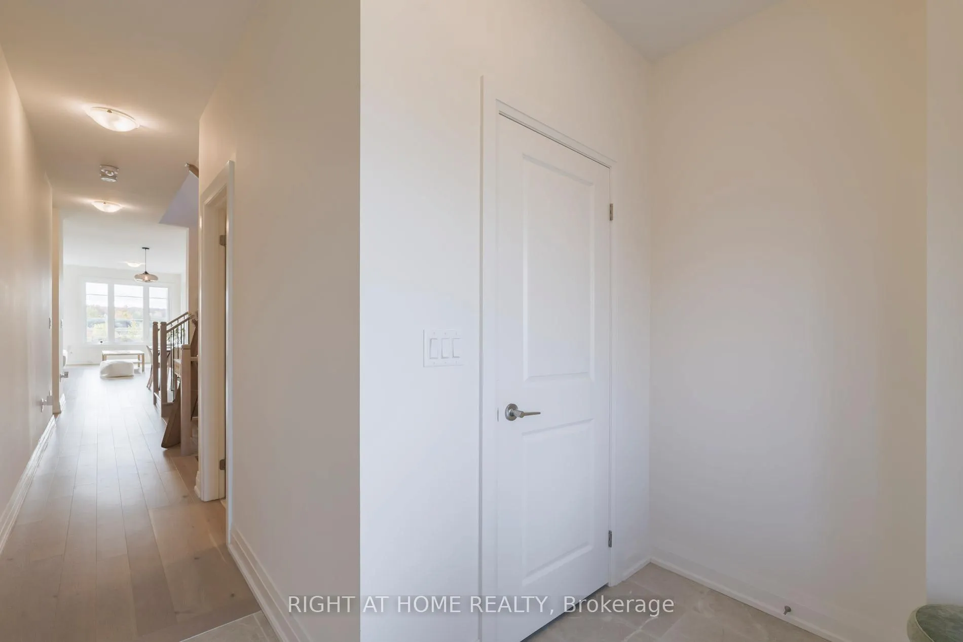 Photo 2 of 14 Velvet Drive, Whitby, Rural Whitby — HOMEH
