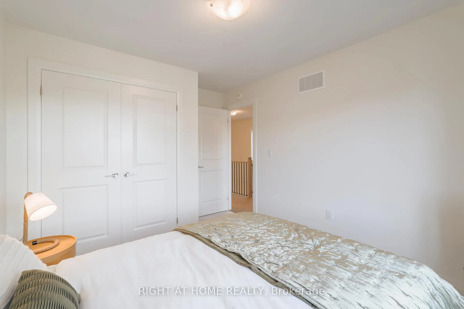 Photo 32 of 14 Velvet Drive, Whitby, Rural Whitby — HOMEH
