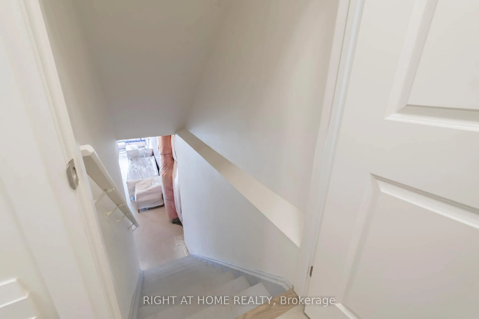 Photo 36 of 14 Velvet Drive, Whitby, Rural Whitby — HOMEH