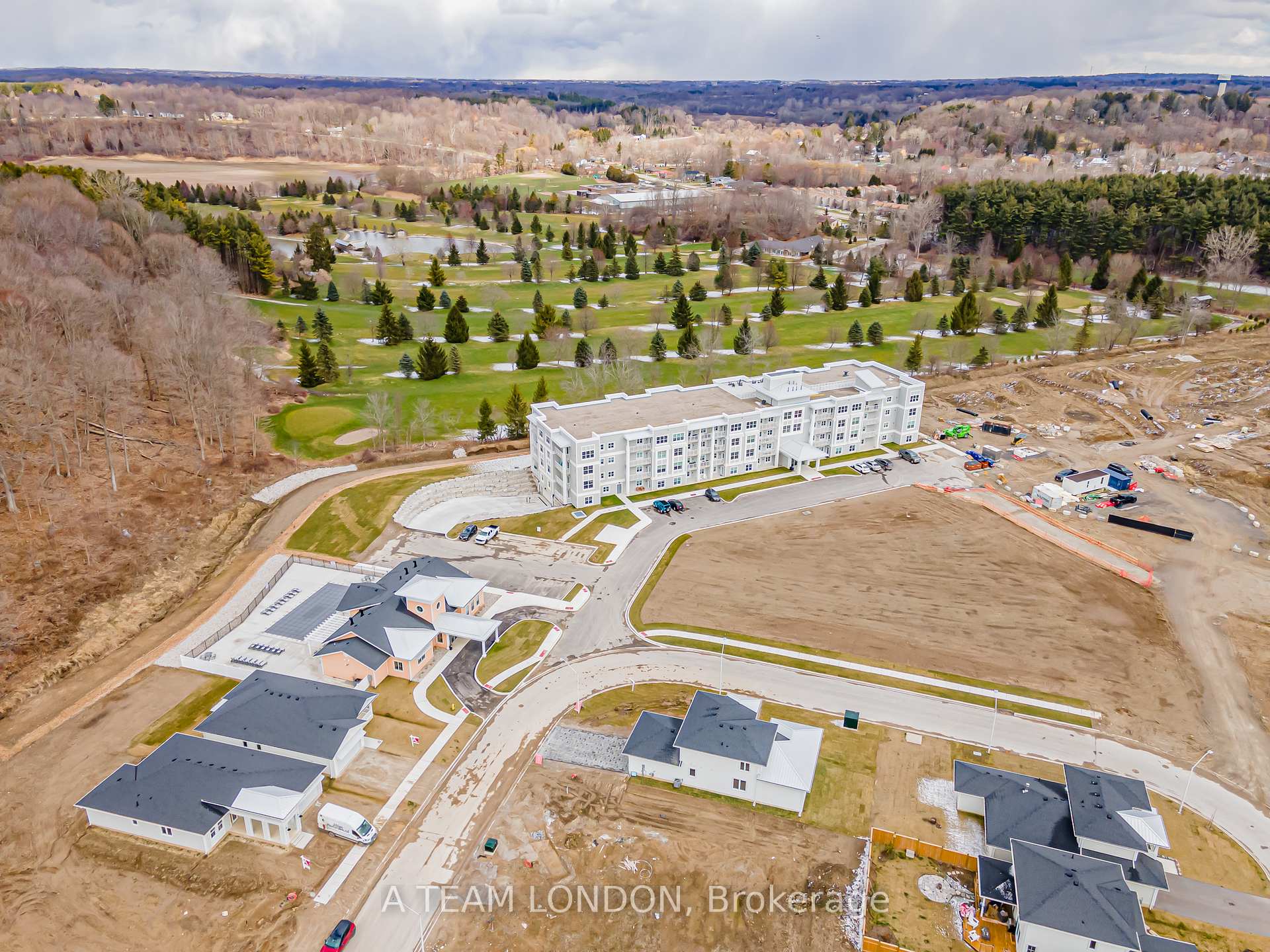 Photo 35 of 97 The Promenade, Central Elgin, Rural Central Elgin — HOMEH