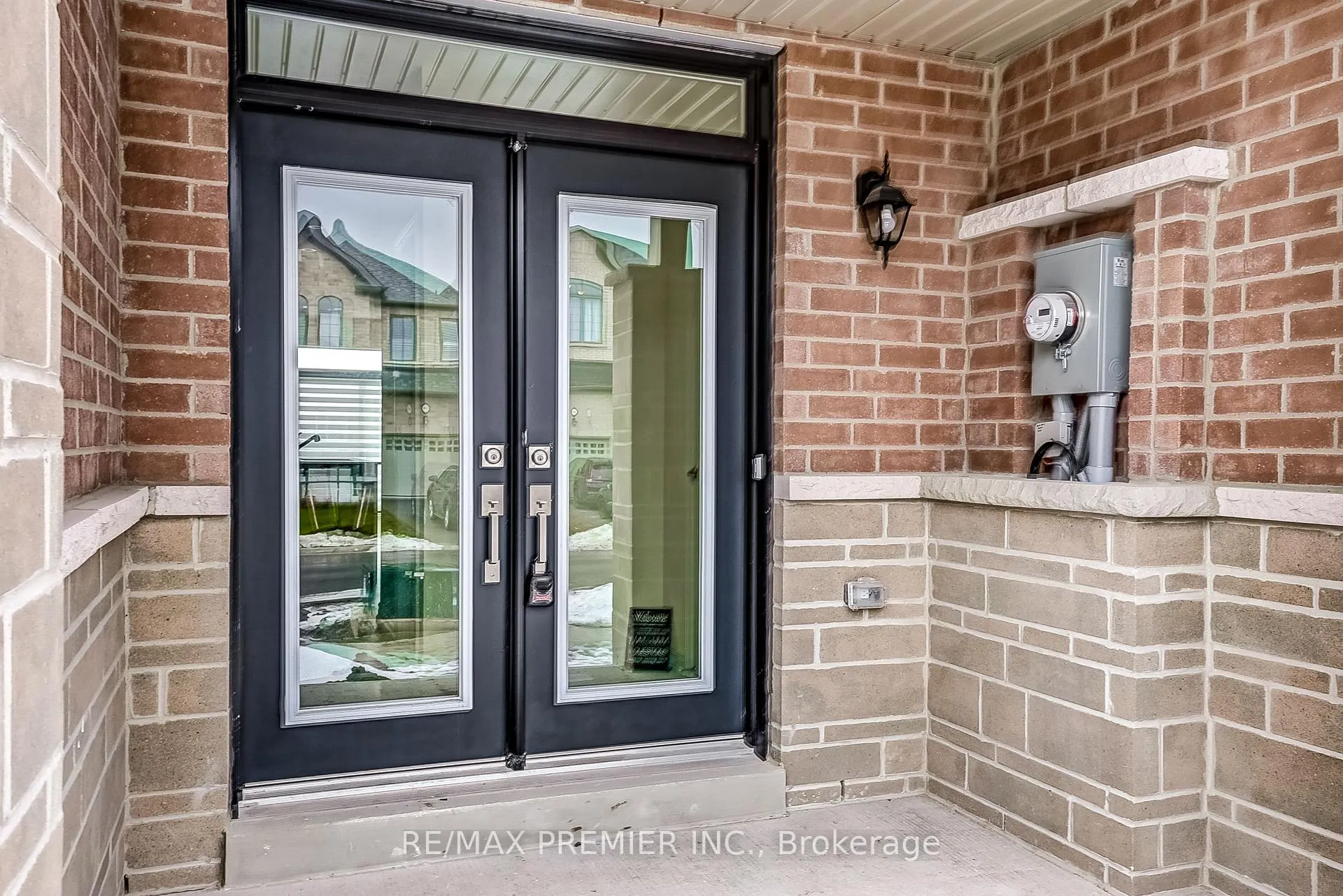 Photo 4 of 1215 Rexton Drive, Oshawa, Kedron — HOMEH