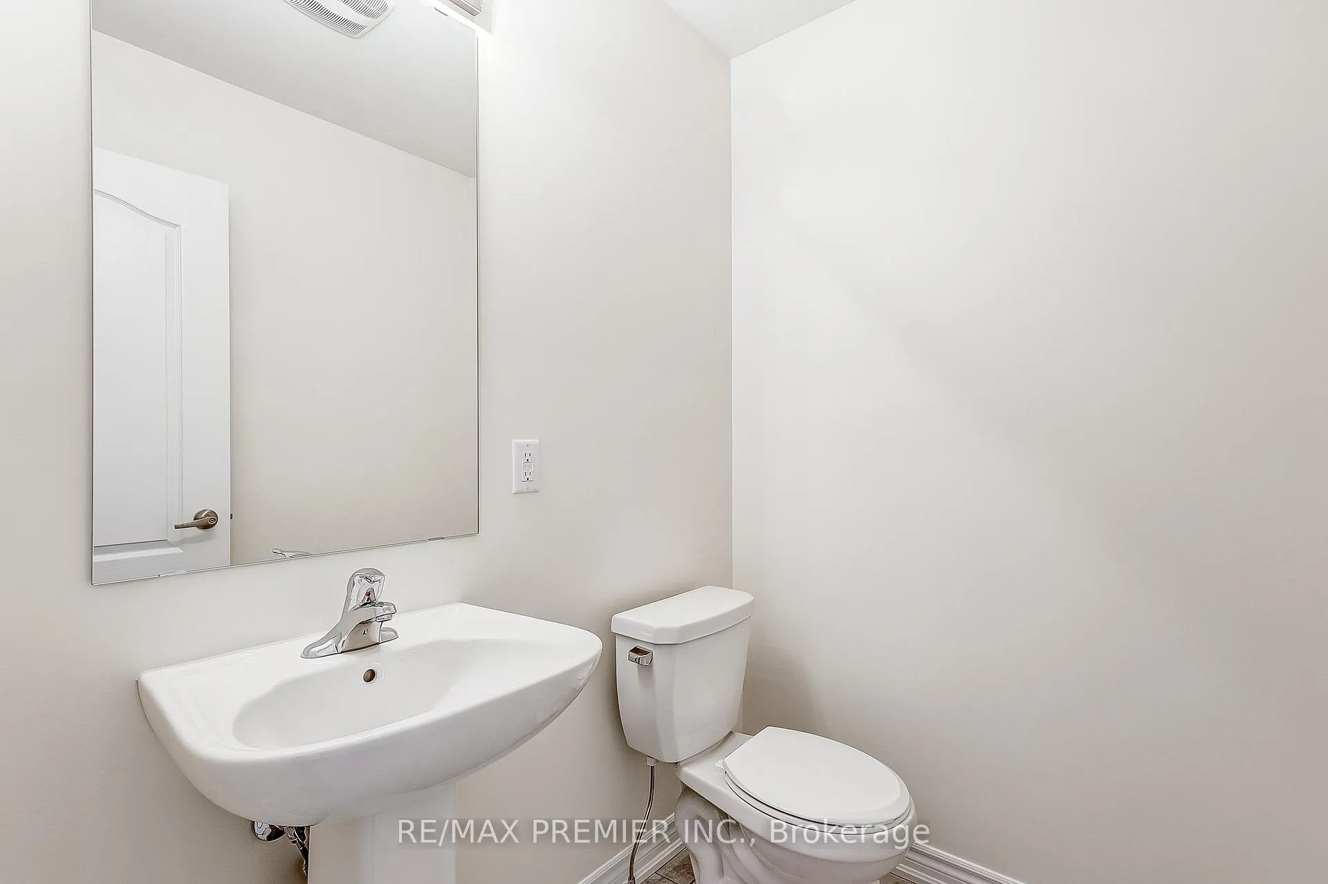 Photo 7 of 1215 Rexton Drive, Oshawa, Kedron — HOMEH
