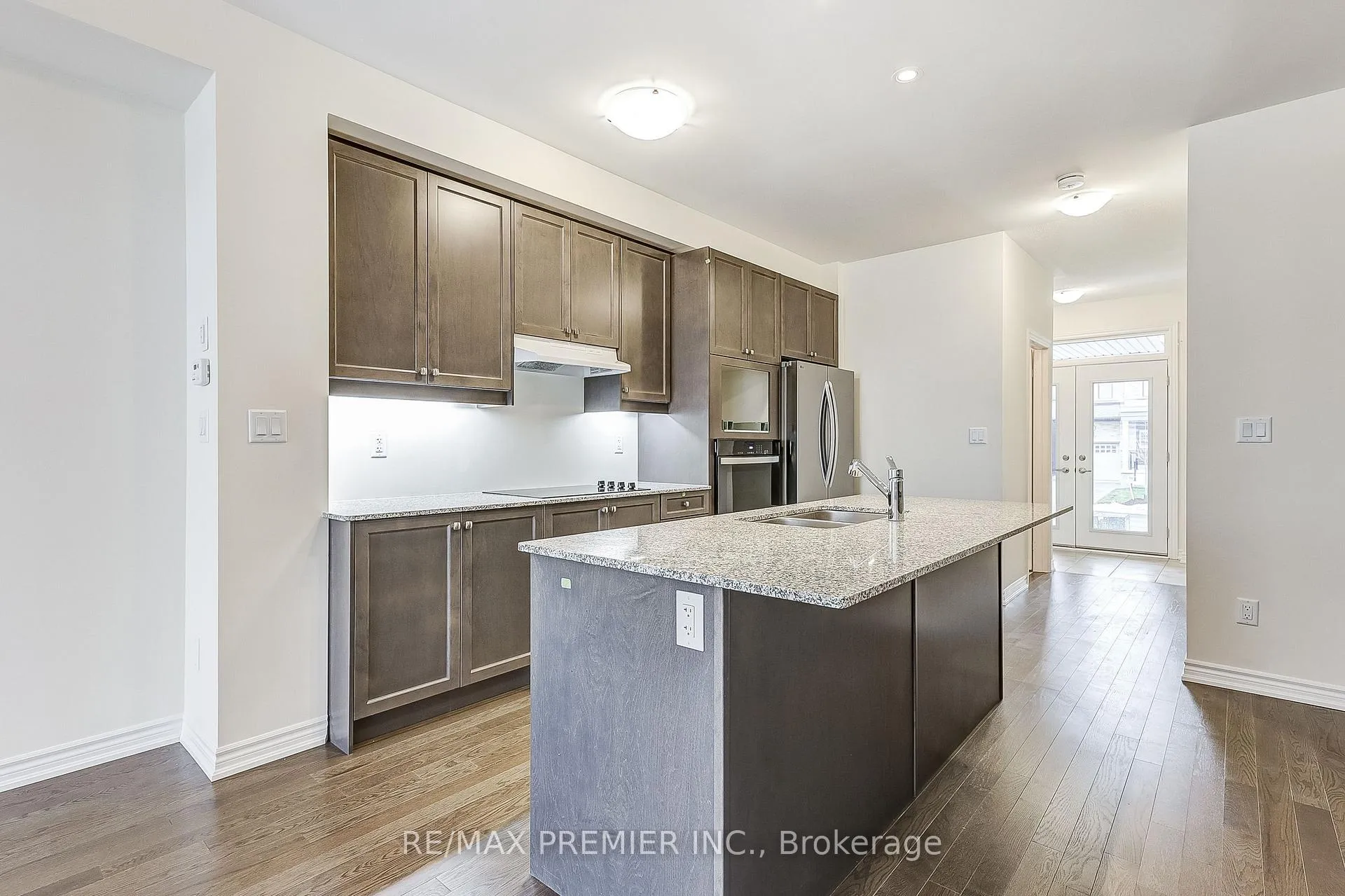 Photo 9 of 1215 Rexton Drive, Oshawa, Kedron — HOMEH