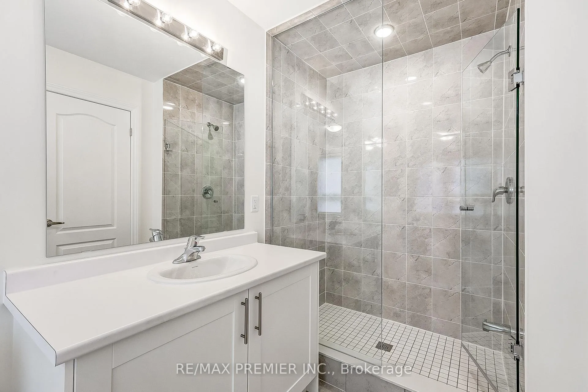 Photo 32 of 1215 Rexton Drive, Oshawa, Kedron — HOMEH