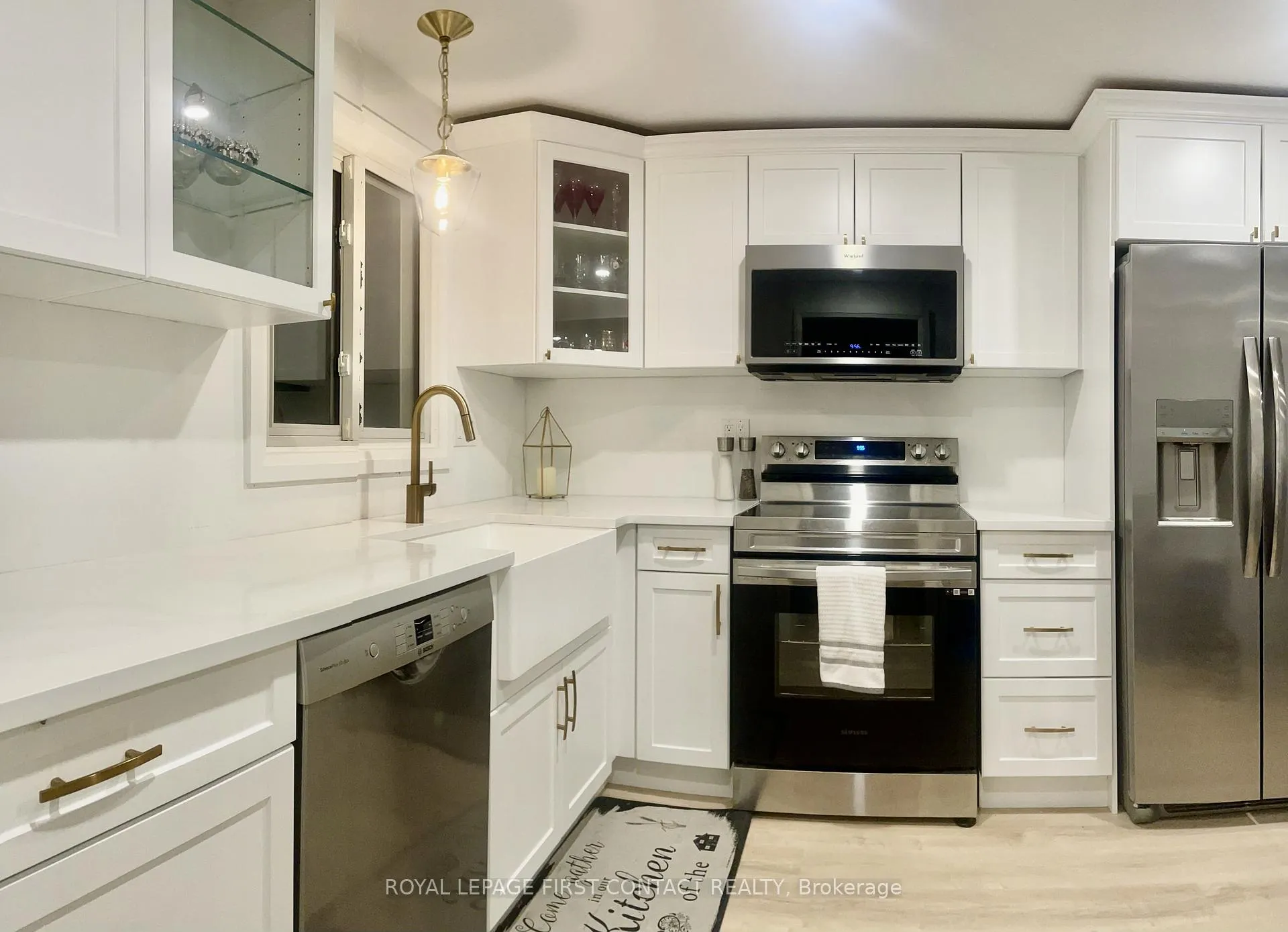 Photo 3 of Unit A, 328 Christine Drive, Midland — HOMEH