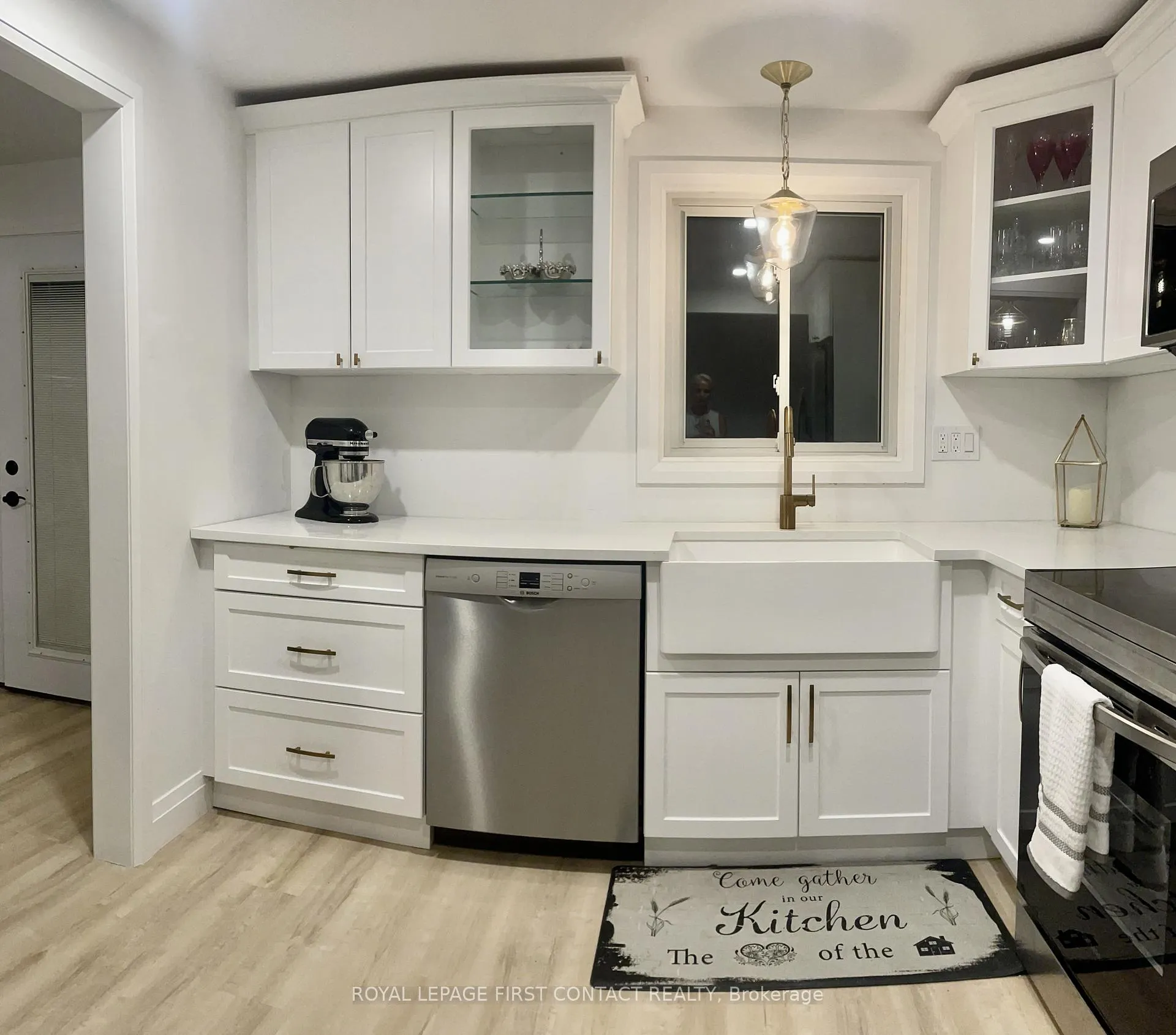 Photo 4 of Unit A, 328 Christine Drive, Midland — HOMEH