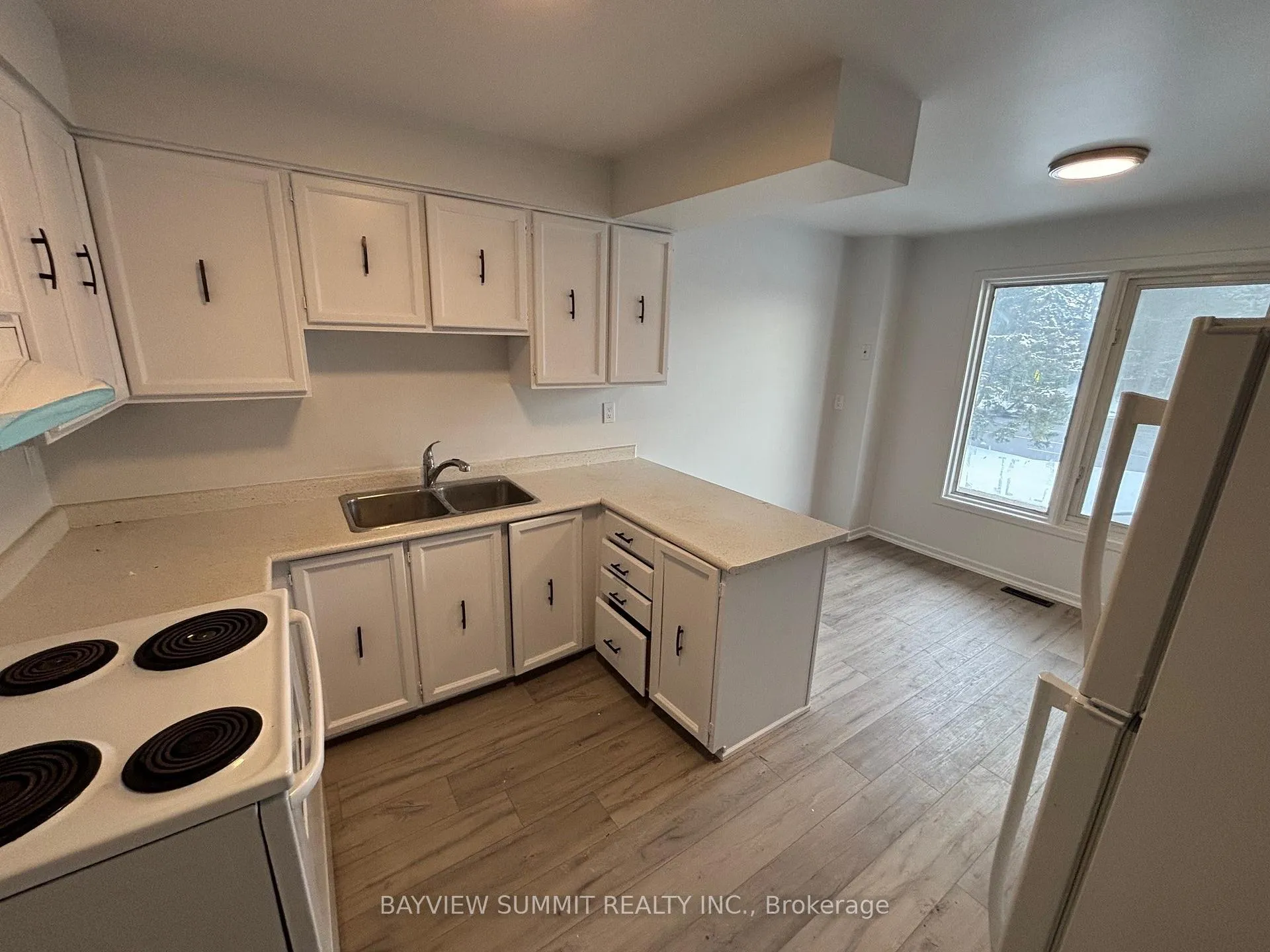 Photo 4 of 144 Olde Towne Place, Markham, Thornhill — HOMEH
