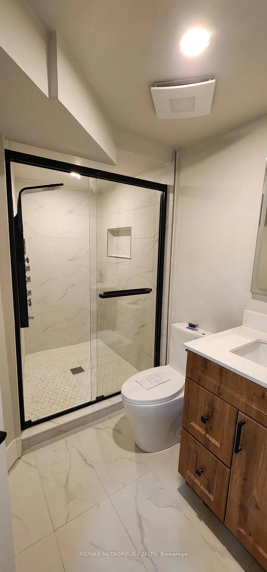 Photo 13 of 104 Coppard Avenue, Markham, Middlefield — HOMEH
