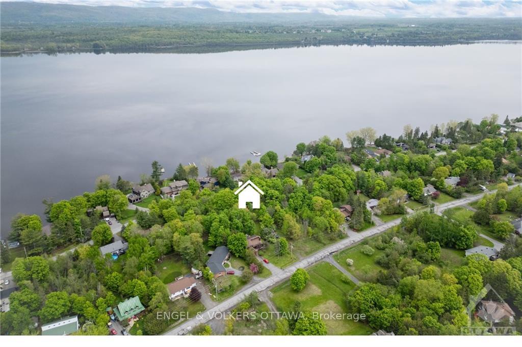 Photo 5 of 2863 Barlow Crescent, Ottawa, Dunrobin Shores — HOMEH