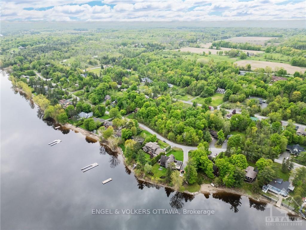 Photo 8 of 2863 Barlow Crescent, Ottawa, Dunrobin Shores — HOMEH