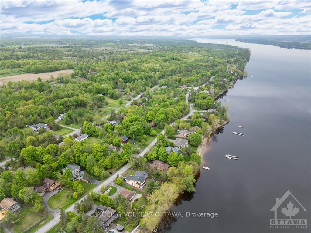 Photo 10 of 2863 Barlow Crescent, Ottawa, Dunrobin Shores — HOMEH