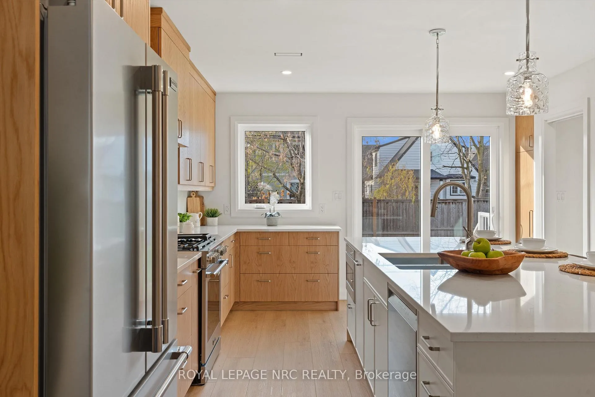 Photo 13 of 118 Glenwood Avenue, St. Catharines, Old Glenridge — HOMEH