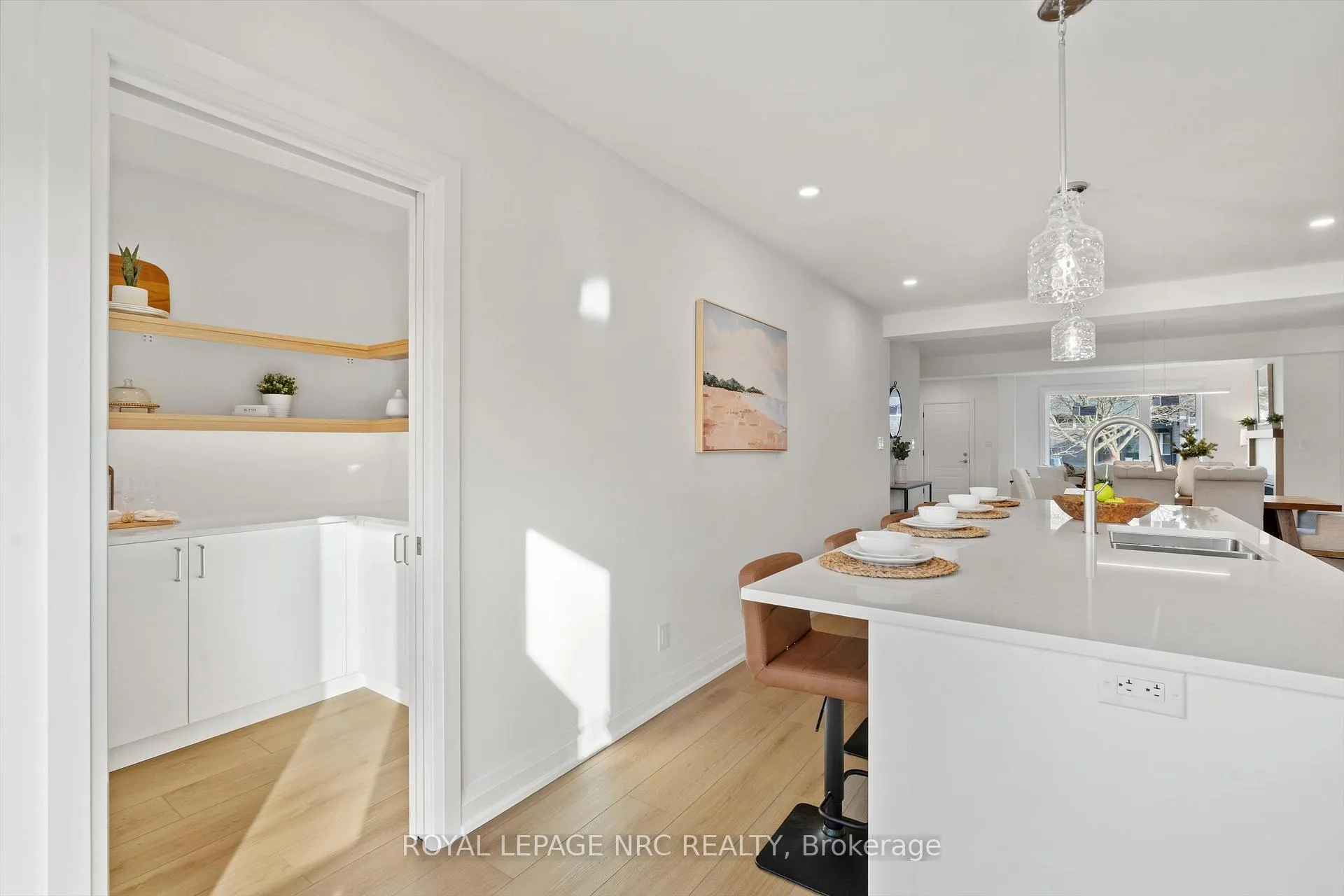 Photo 18 of 118 Glenwood Avenue, St. Catharines, Old Glenridge — HOMEH